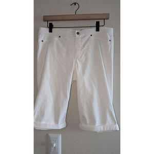 HUE White Boyfriend Bermuda Shorts L, women's